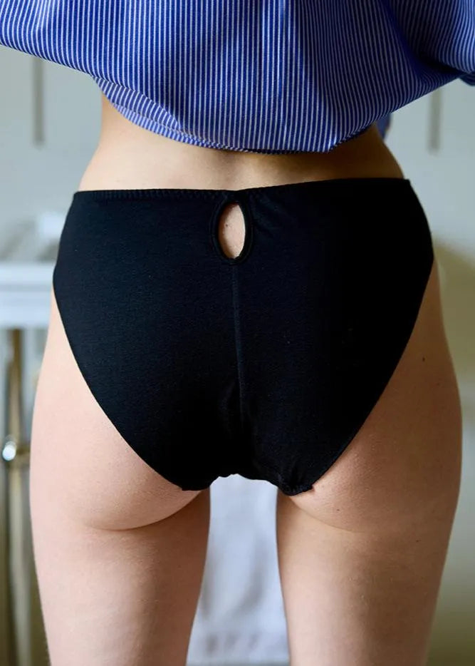 
                  
                    Tempest Brief
                  
                