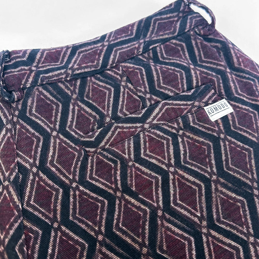 
                  
                    BOWIE TROUSER - Batik Diamond
                  
                