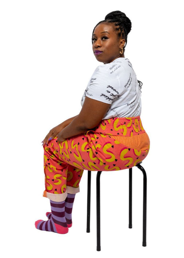 
                  
                    Kia Trousers Avery Print (Seated)
                  
                