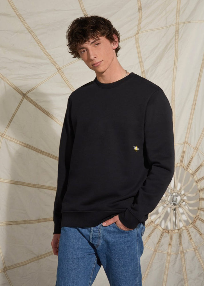 
                  
                    Men's Bee Embroidered Sweatshirt - Black
                  
                