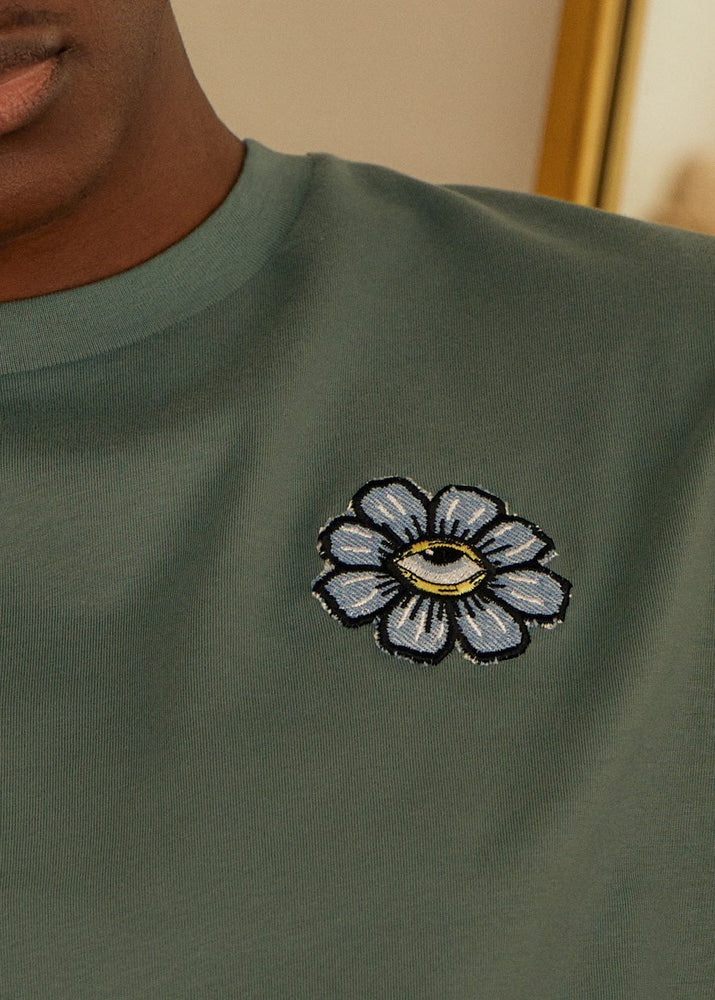 
                  
                    Men's Blue Eyed Flower Upcycled Appliqué T-Shirt - Green
                  
                