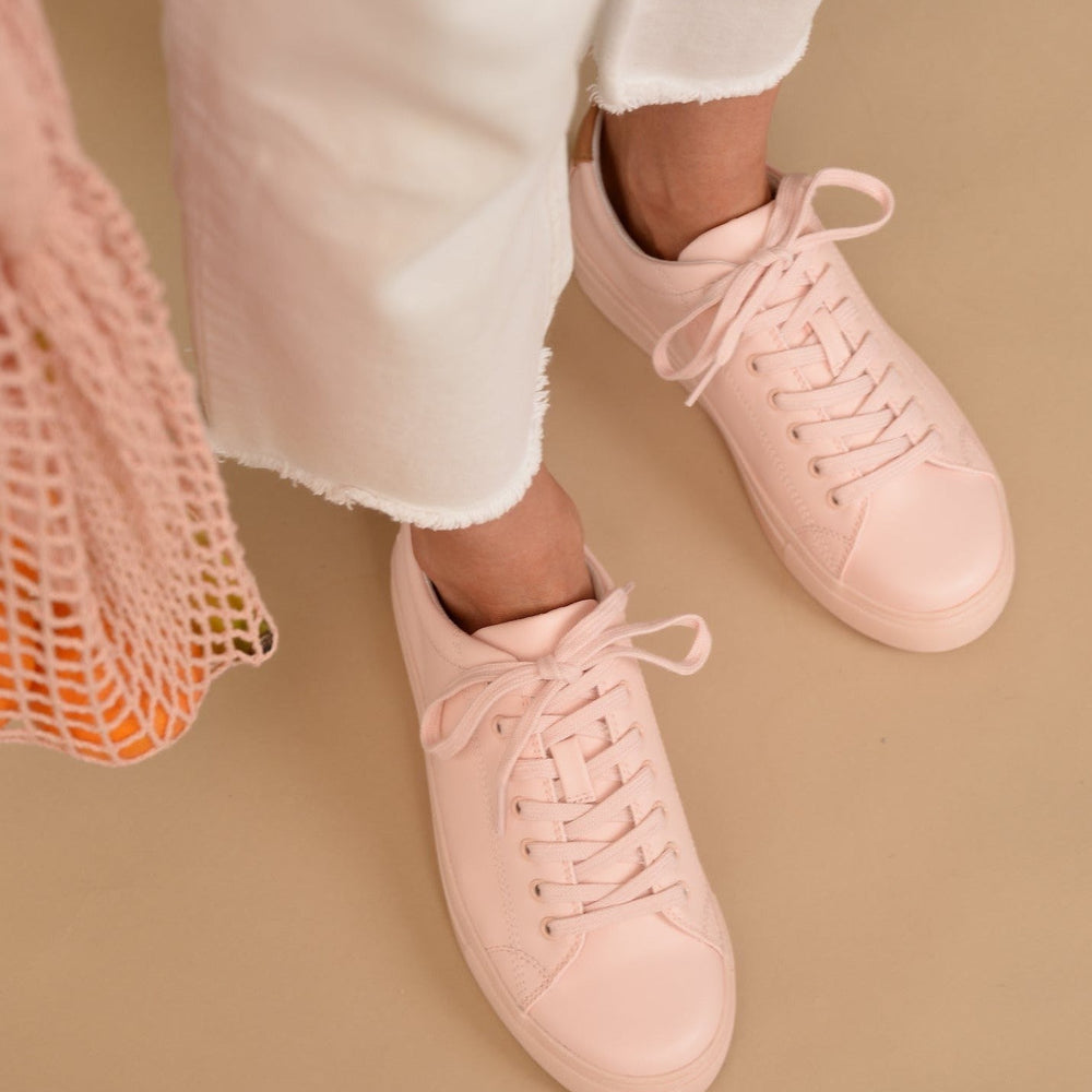 
                  
                    R-KIND VEGAN JUPITER PINK TRAINER
                  
                