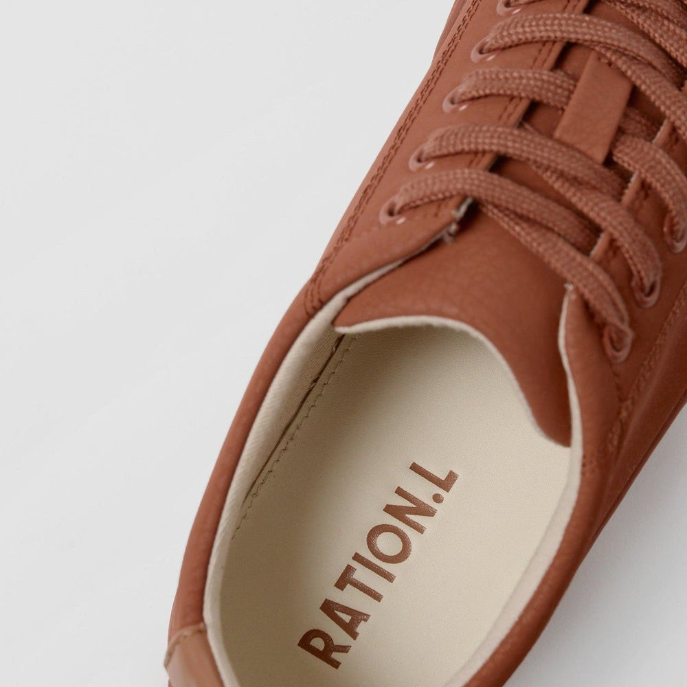 
                  
                    R-KIND VEGAN - MARS RUSTIC GRAINED TRAINER
                  
                