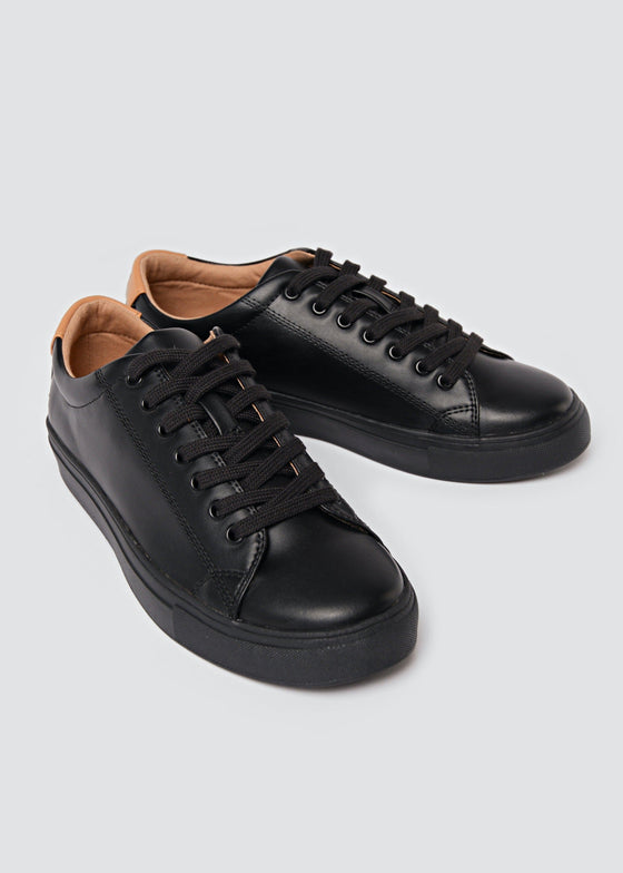 R-KIND VEGAN MERCURY BLACK TRAINER