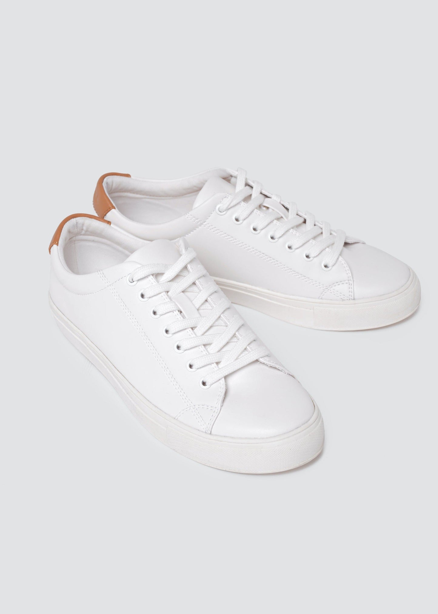 R-KIND VEGAN MOON WHITE TRAINER