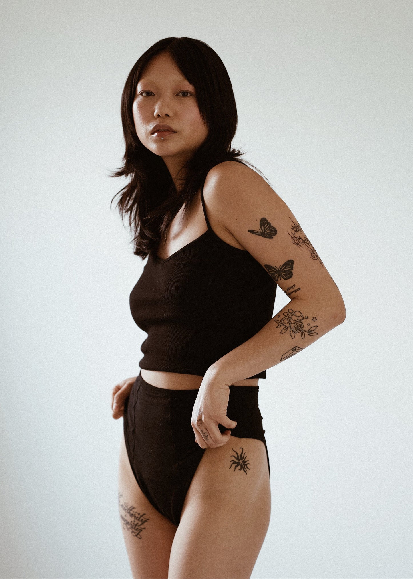 Frida is wearing size XS. Height: 167cm, waist 63cm, hip 87cm.