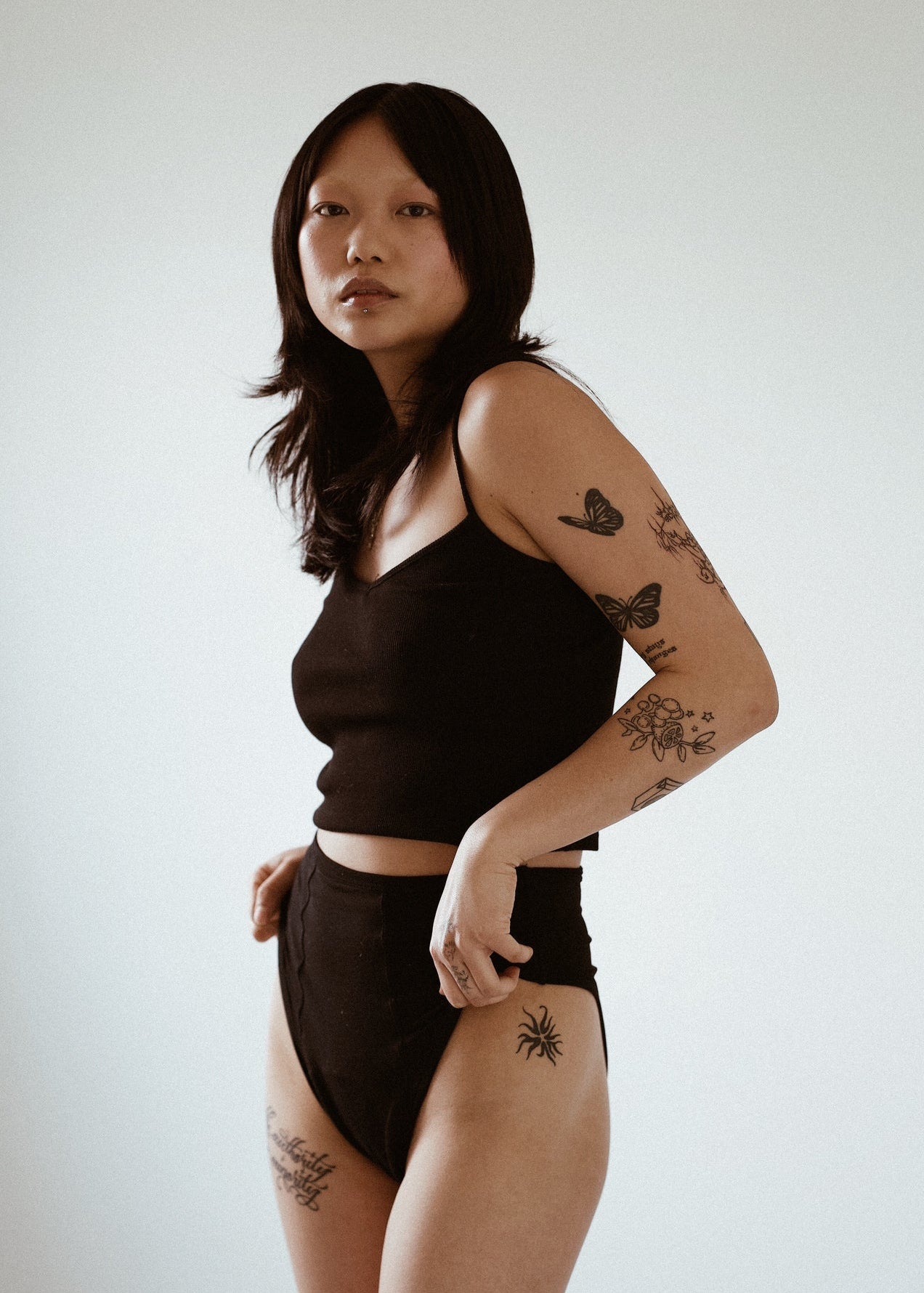 Frida is wearing size XS. Height: 167cm, waist 63cm, hip 87cm.