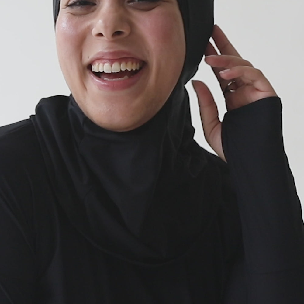 
                  
                    Load and play video in Gallery viewer, Black Sports Hijab
                  
                