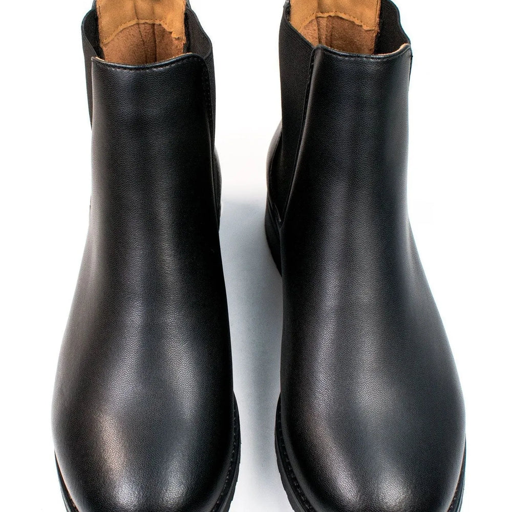 
                  
                    Men's Luxe Smart Chelsea Boots - Black
                  
                
